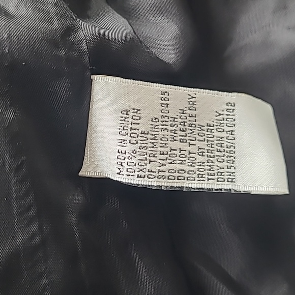 Beautiful Black Velvet Jacket - Picture 5 of 6